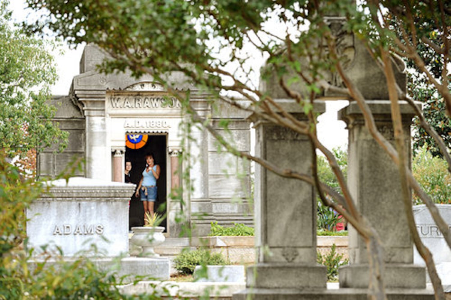 Sunday in the Park at Oakland Cemetery