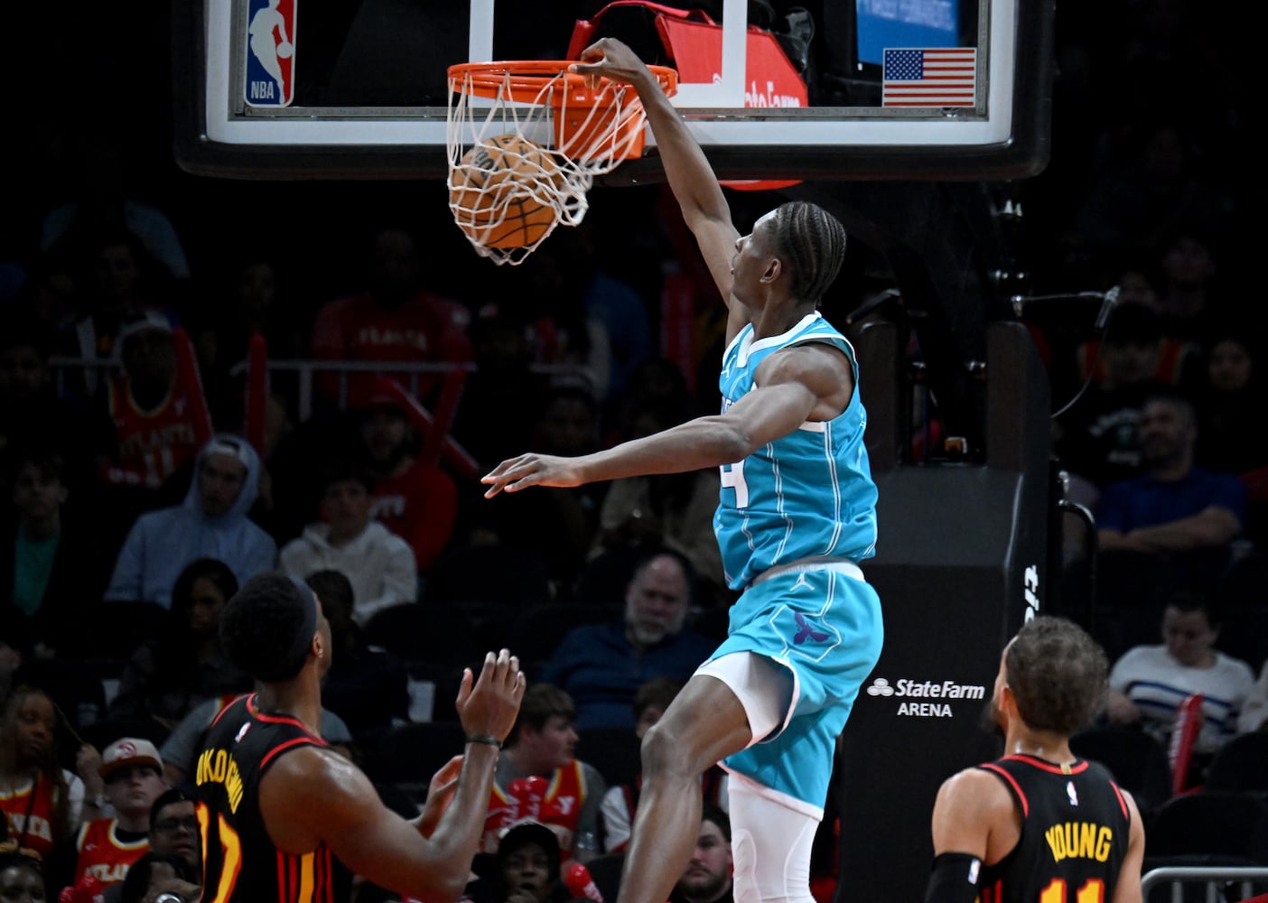 Hawks vs Hornets photo