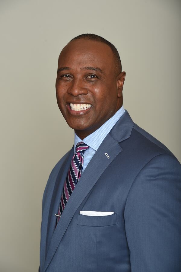 Fox Sports analyst Charles Davis (Courtesy of Fox)