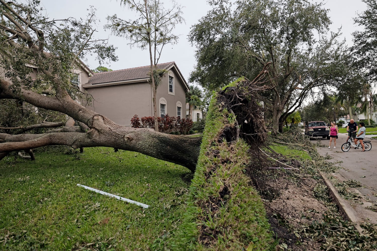 US-NEWS-WEA-MILTON-TORNADOES-2-FL