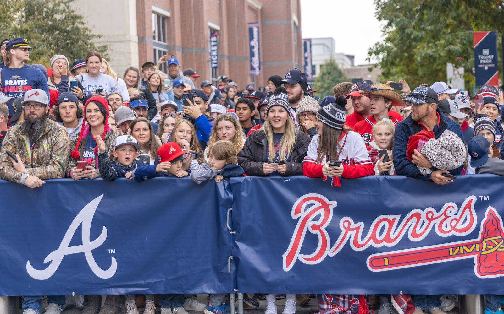 Braves Parade Departure