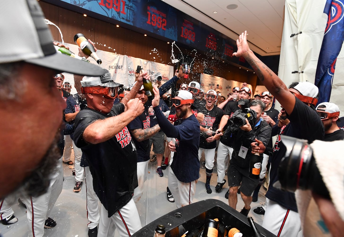 Photos: Braves beat the Phillies, sew up NL East title