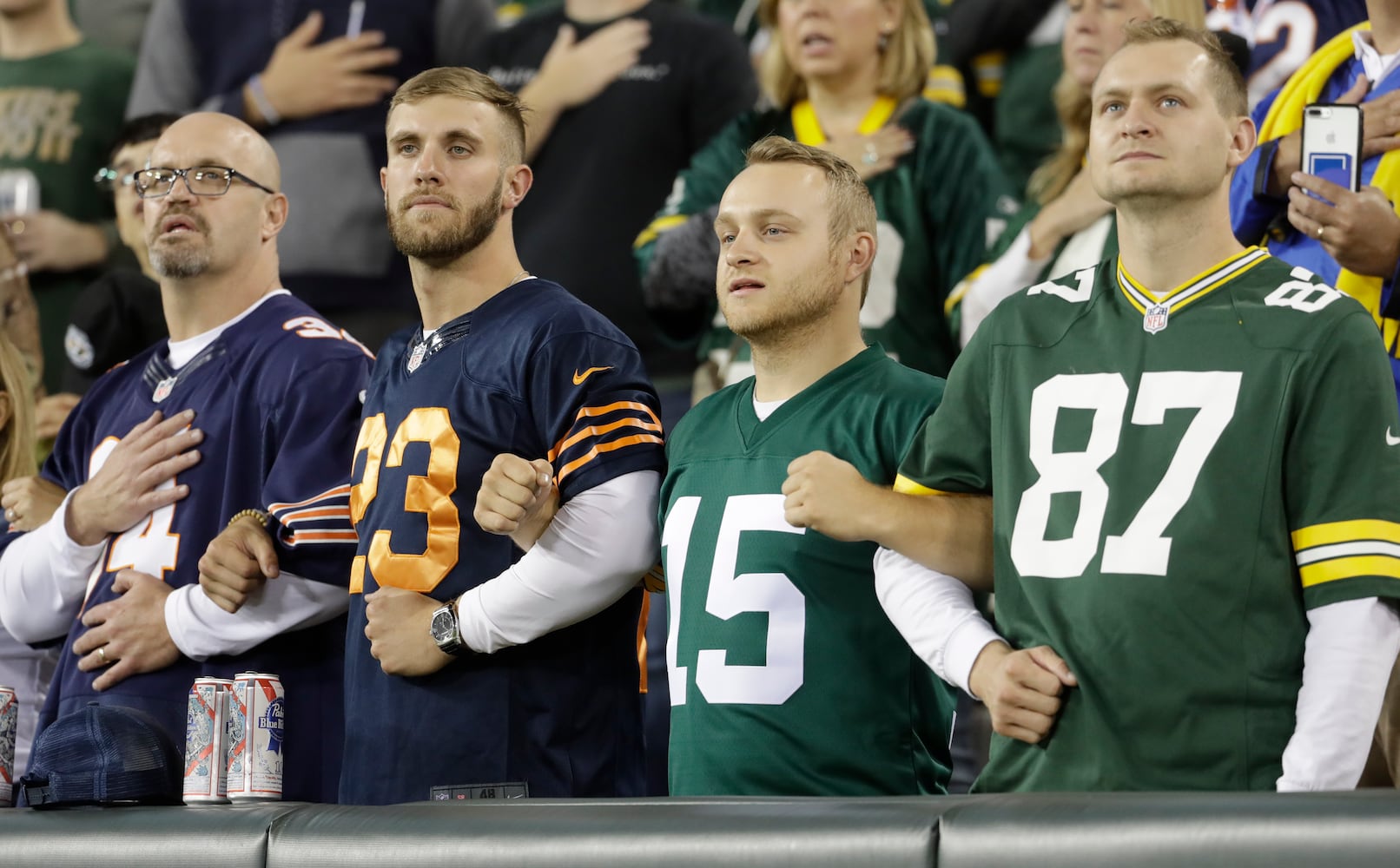 How  Packers, Bears handled national anthem