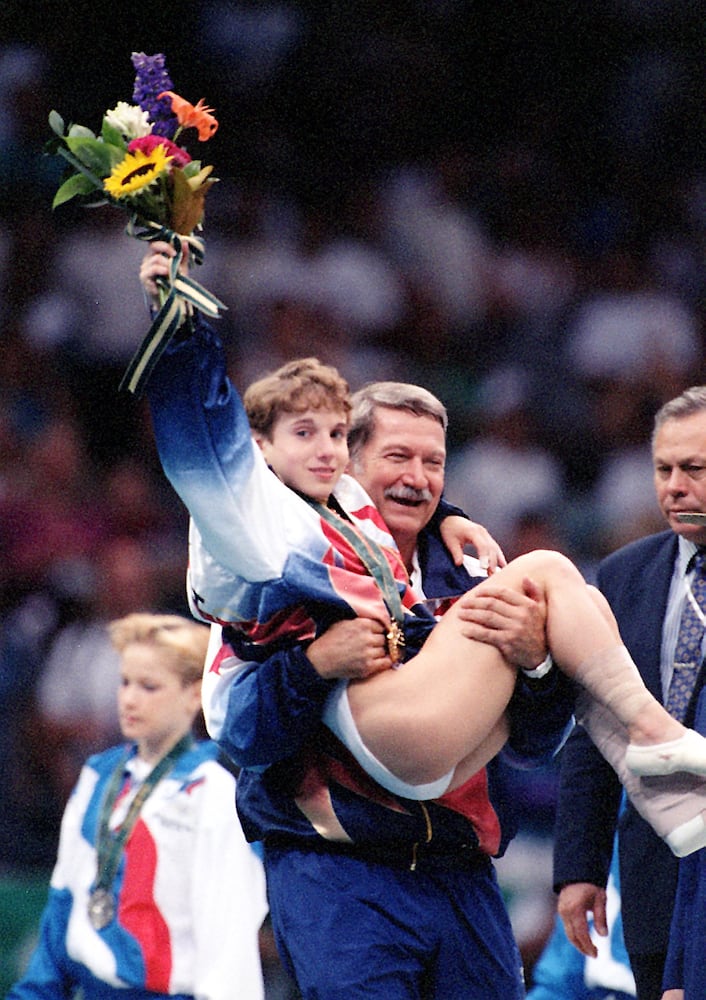 Kerri Strug leads U.S. to gymnastics gold