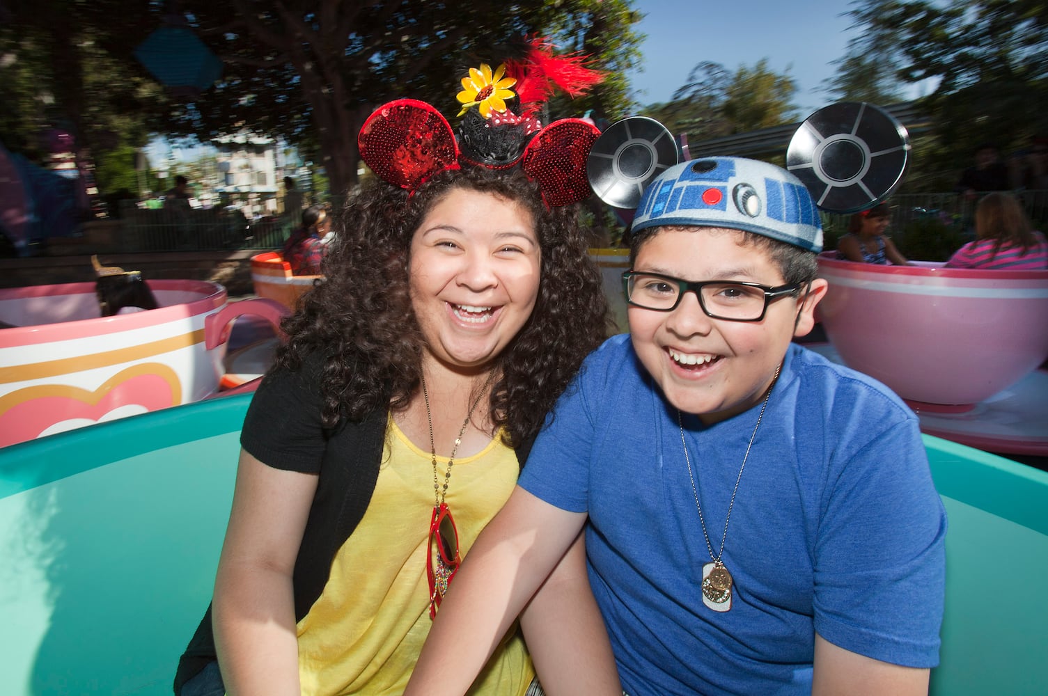 Stars get goofy at Disneyland