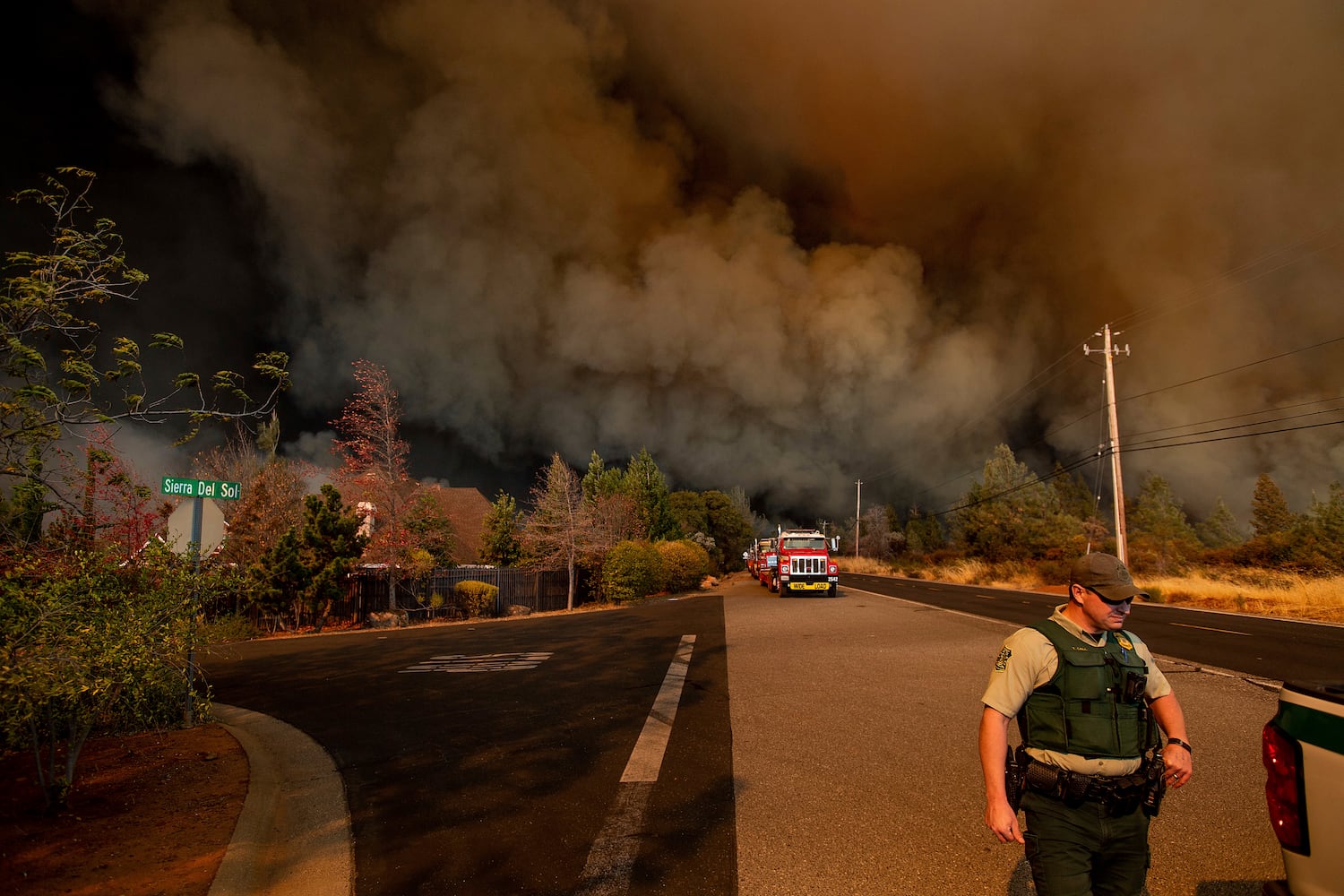 Photos: Deadly wildfires blaze through northern, southern California