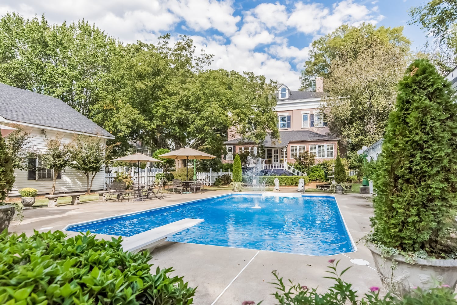 PHOTOS: $2.9M for Greek Revival mansion blocks from Marietta Square