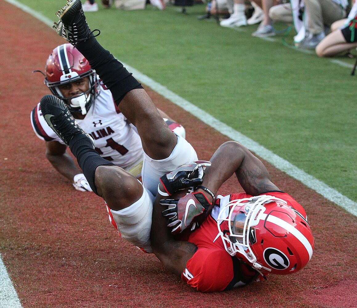 Photos: Bulldogs outlast South Carolina, improve to 9-0