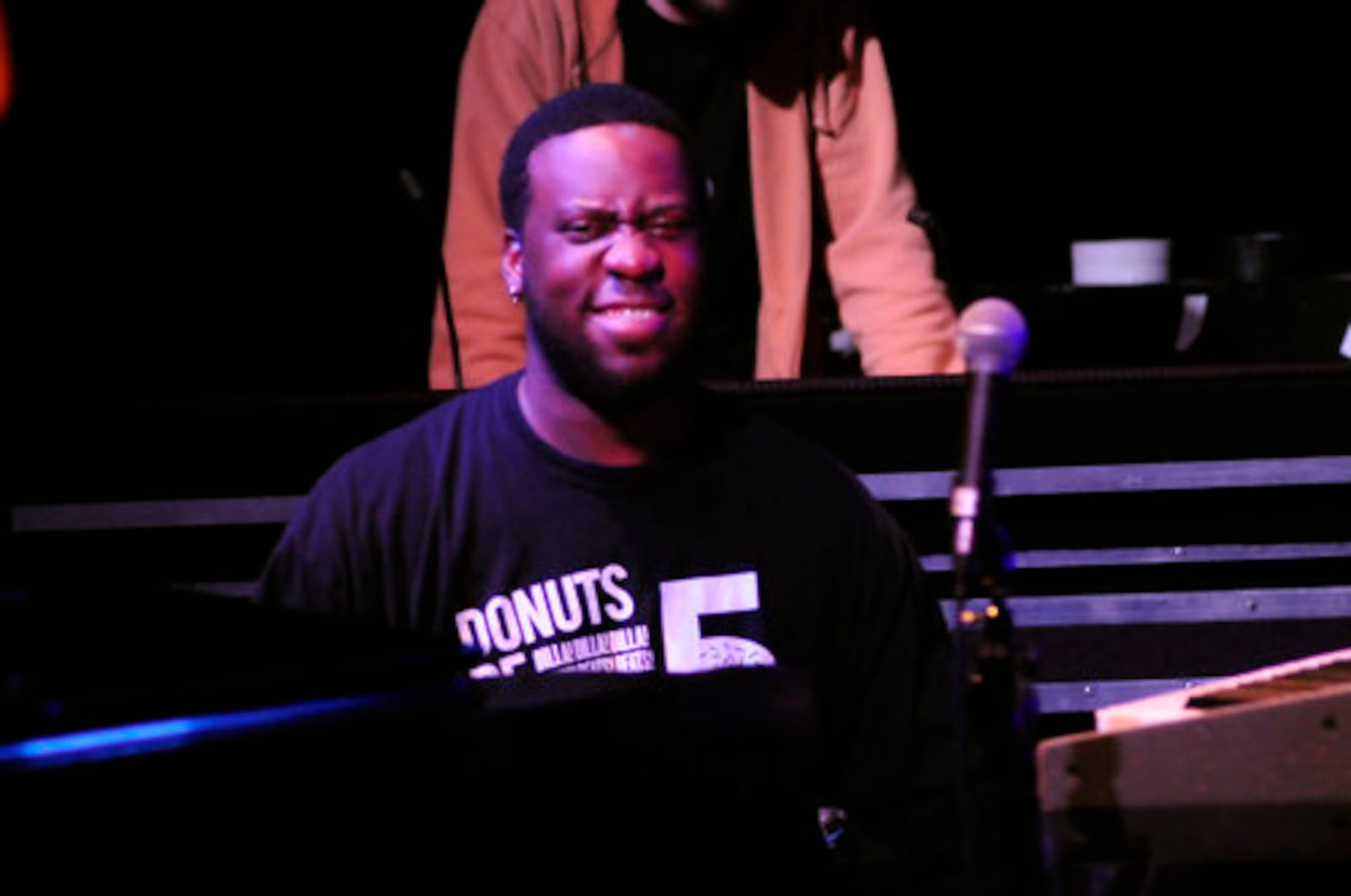 Robert Glasper works the crowd with his jazz piano.