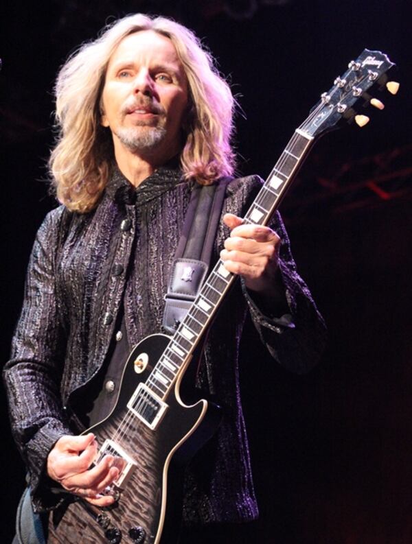  Ladies and gentlemen, the great Tommy Shaw. Photo: Melissa Ruggieri/AJC