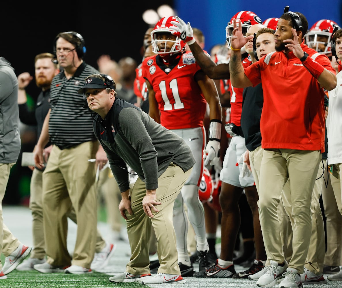 Georgia Bulldogs head coach Kirby Smart reacts after a missed field goal during the first quarter. (Jason Getz / Jason.Getz@ajc.com)