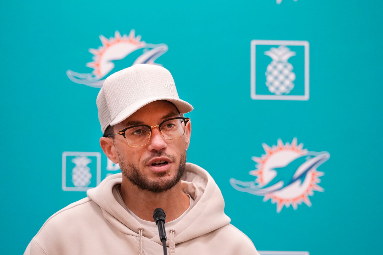 Miami Dolphins head coach Mike McDaniel speaks during a news conference, Monday, Oct. 21, 2024, at the Dolphins training facility in Miami Gardens, Fla. (AP Photo/Wilfredo Lee)