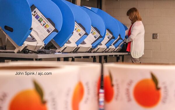 Wanda Jackson votes at Best Friend Park