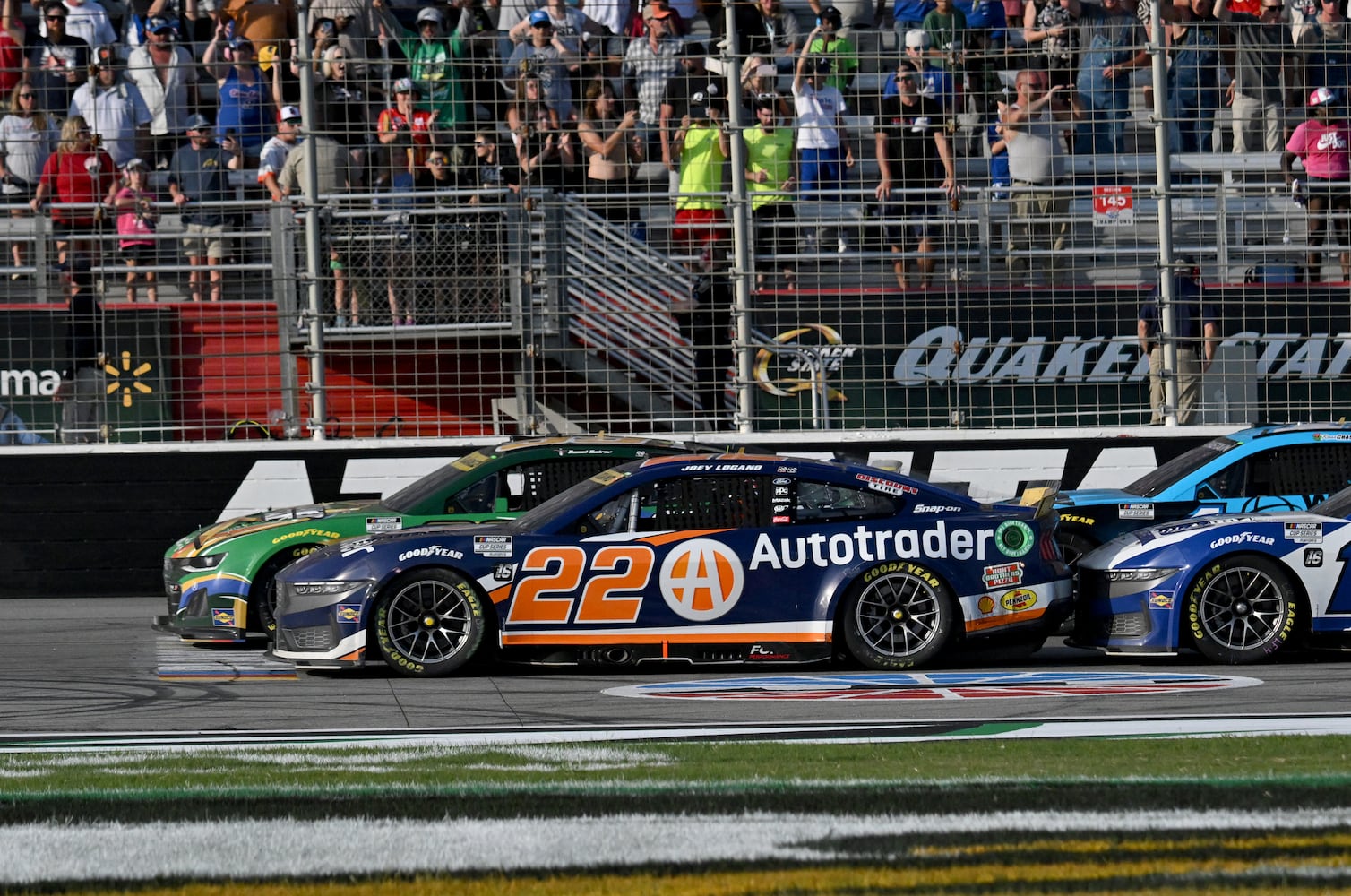 Quaker State 400 photos