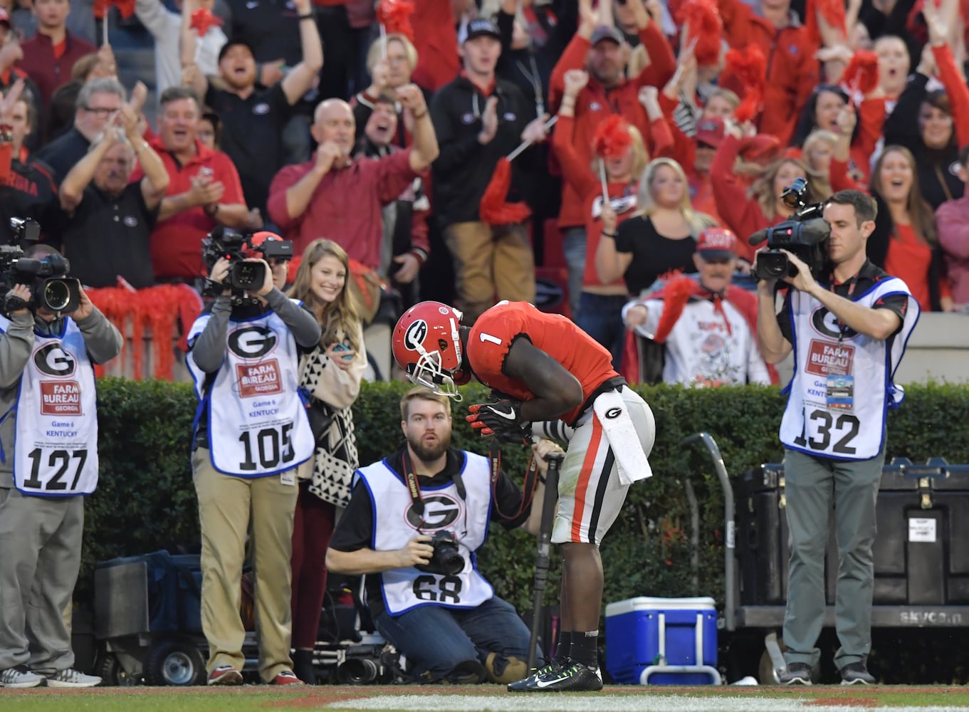 Photos: Bulldogs beat Kentucky, improve to 10-1