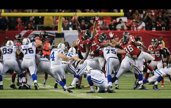 Colts kicker Adam Vinatieri kicks the game winning field goal to beat the Falcons 24-21 in the final minutes of a football game on Sunday, Nov. 22, 2015, in Atlanta. Curtis Compton / ccompton@ajc.com