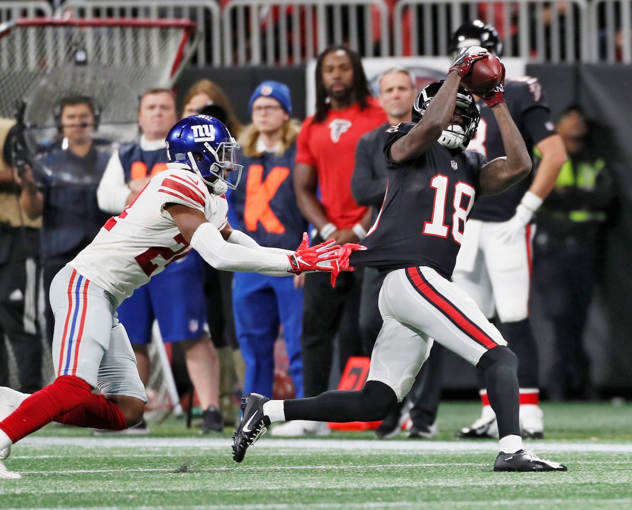 Photos: Falcons down Giants on Monday Night Football