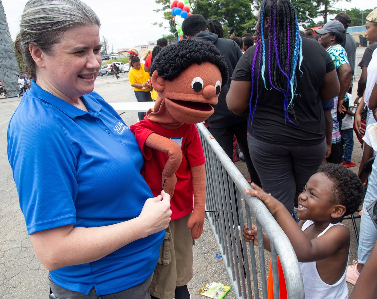 PHOTOS: 21 Savage 4th annual “Issa Back 2 School Drive”