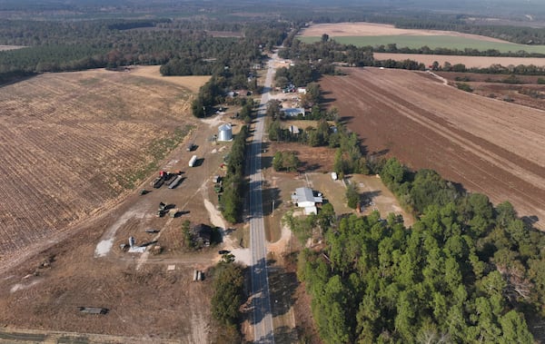 Aerial photo shows city of Edgehill, the smallest incorporated city in Georgia. (Hyosub Shin / Hyosub.Shin@ajc.com)