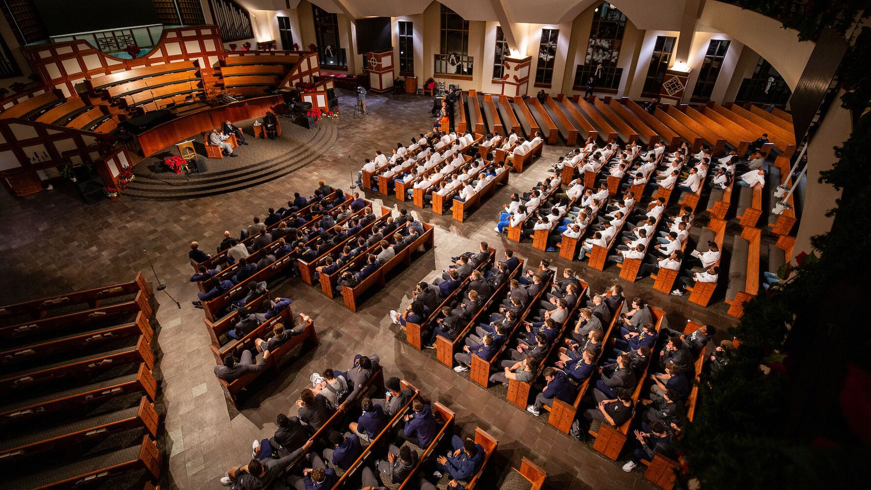 Michigan-Florida players visit Ebenezer Baptist Church