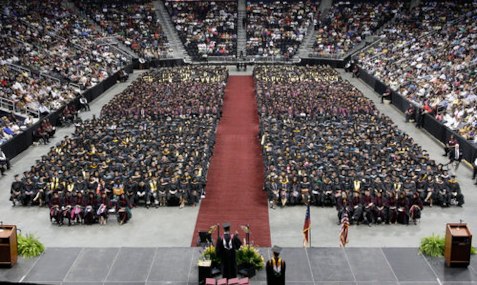 Atlanta's University of Phoenix graduation