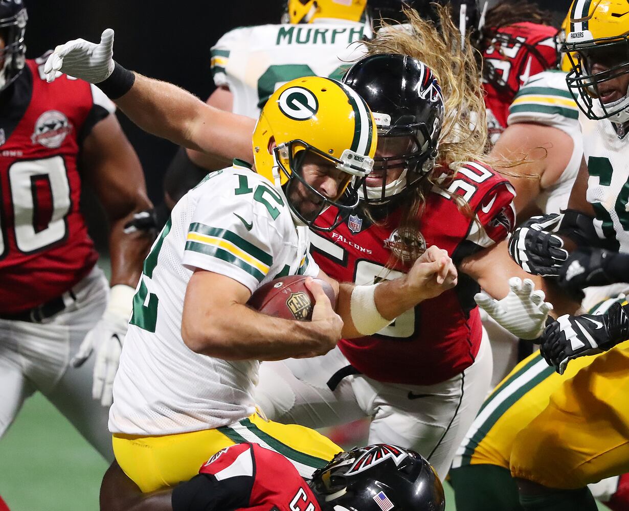 Photos: Falcons are tested by the Packers