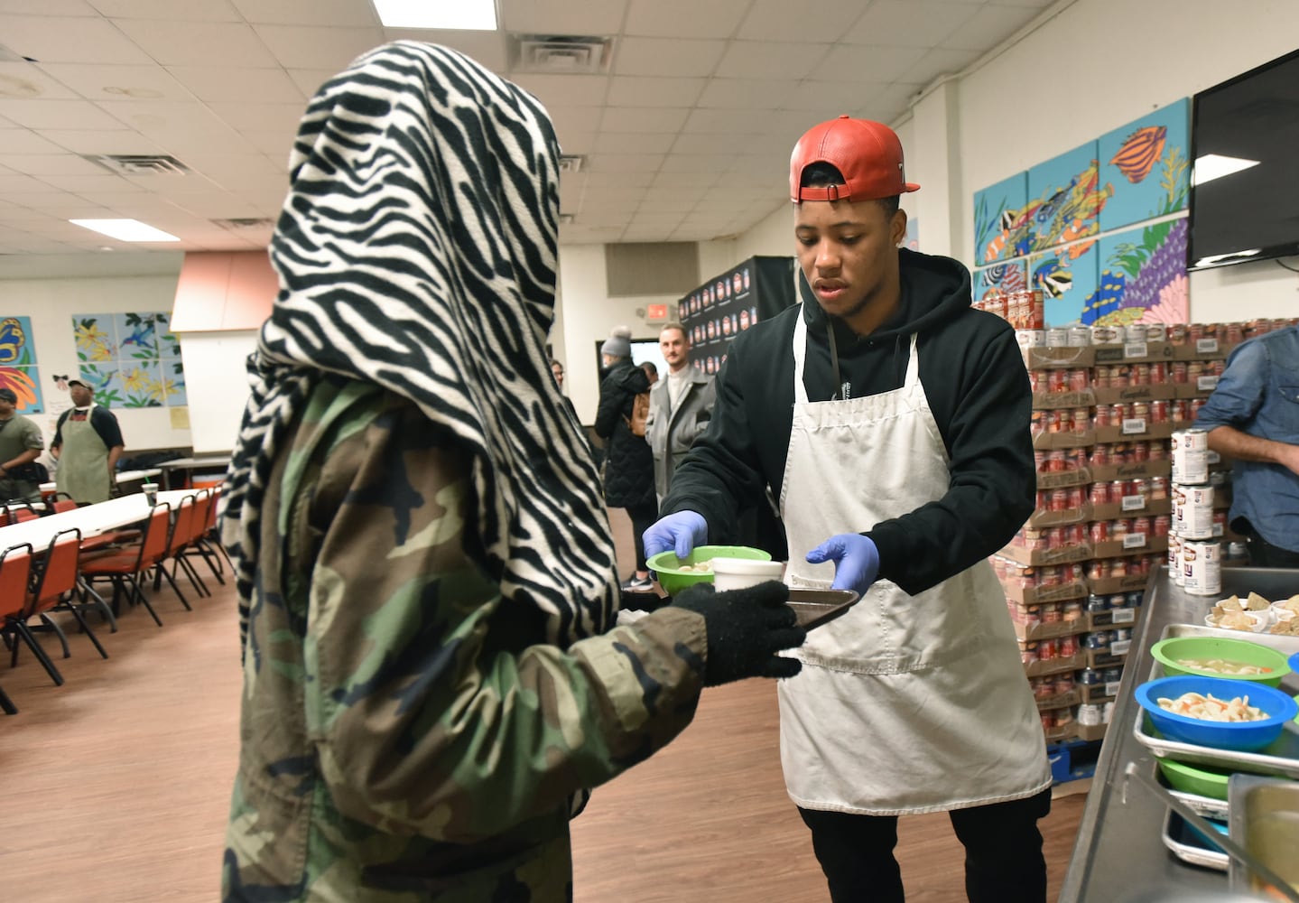 Photos: Helping homeless during Super Bowl