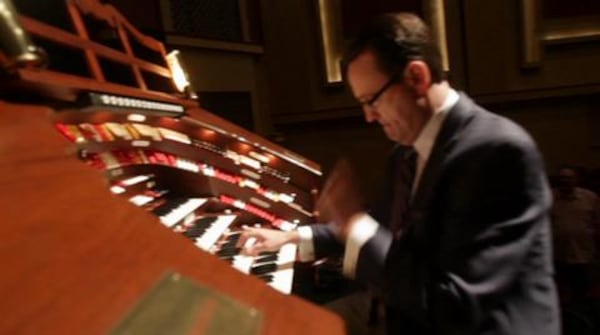 Strand Theatre  "Mighty Allen" Theatre Organ