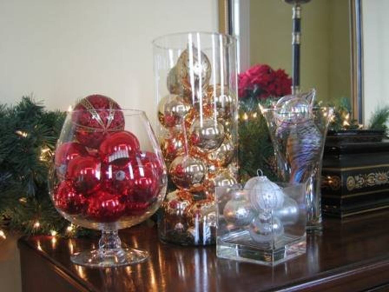 HGTV's holiday decorating tips