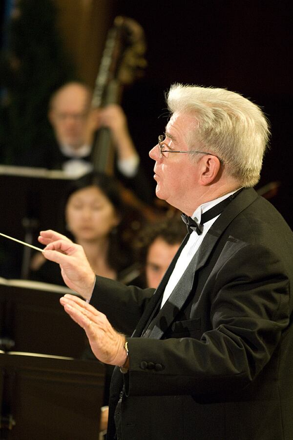 Maestro J. Wayne Baughman conducts the Johns Creek Symphony/