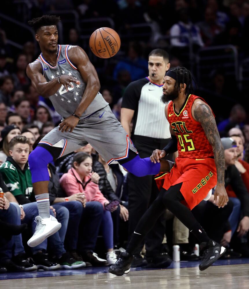 Photos: Hawks surprise the 76ers