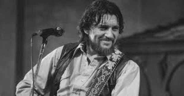  Waylon Jennings