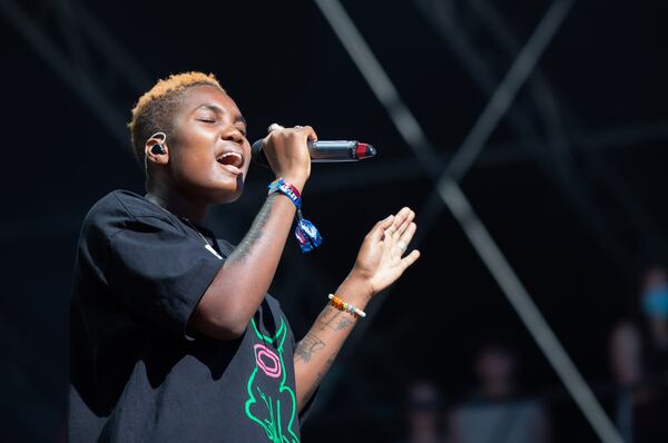 Arlo Parks perform on the second day of the Shaky Knees Music Festival in Atlanta on Saturday, October 23, 2021. (Photo: Ryan Fleisher for The Atlanta Journal-Constitution)