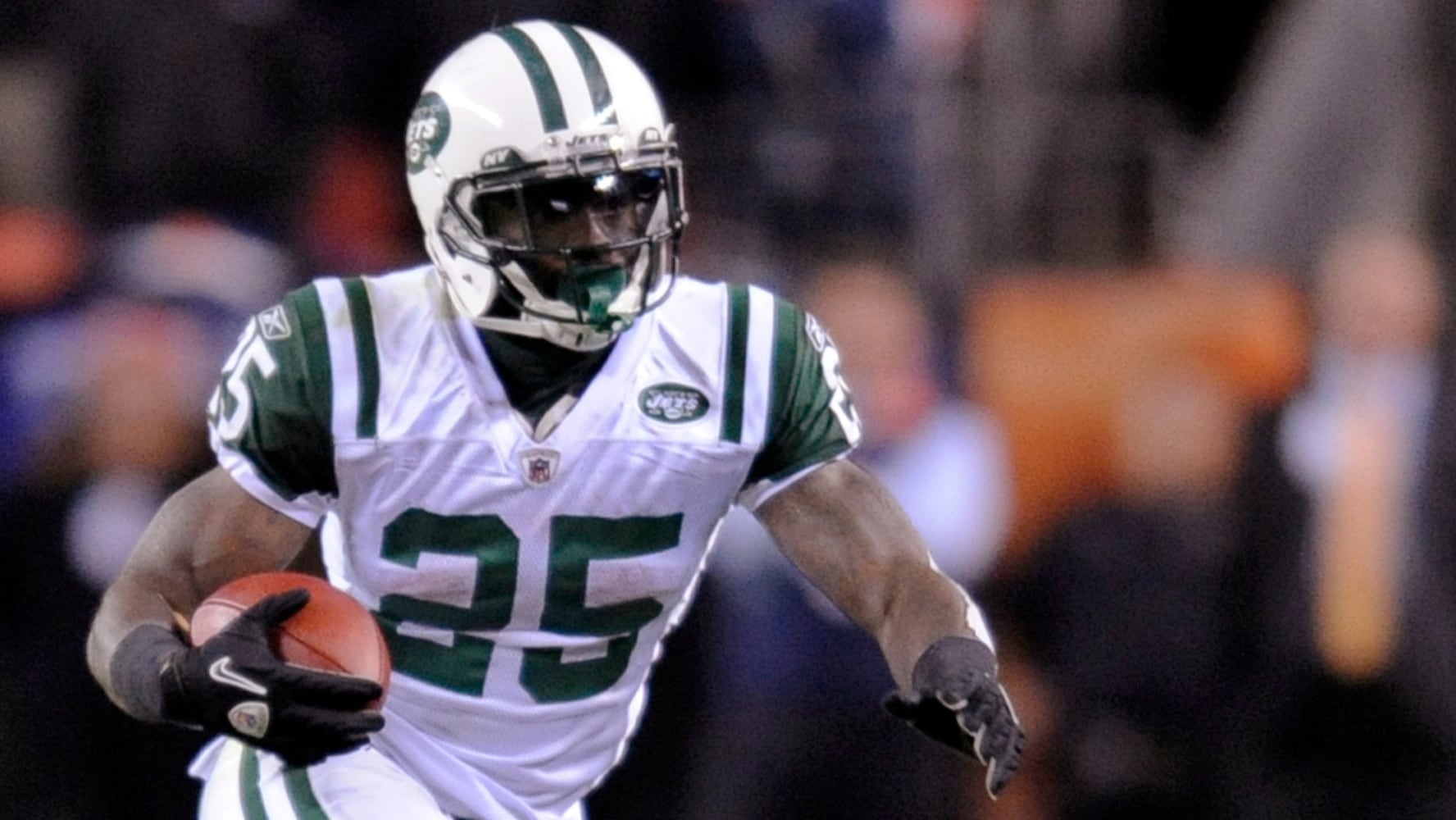 Joe McKnight, football player