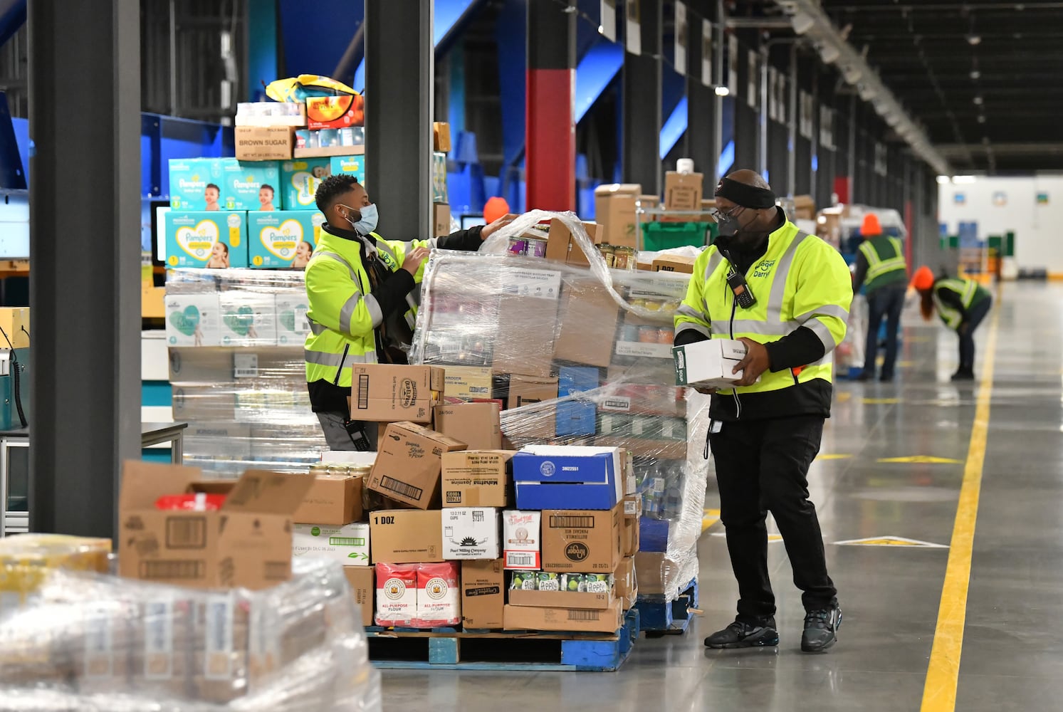 Kroger launches delivery service from Forest Park fulfillment center