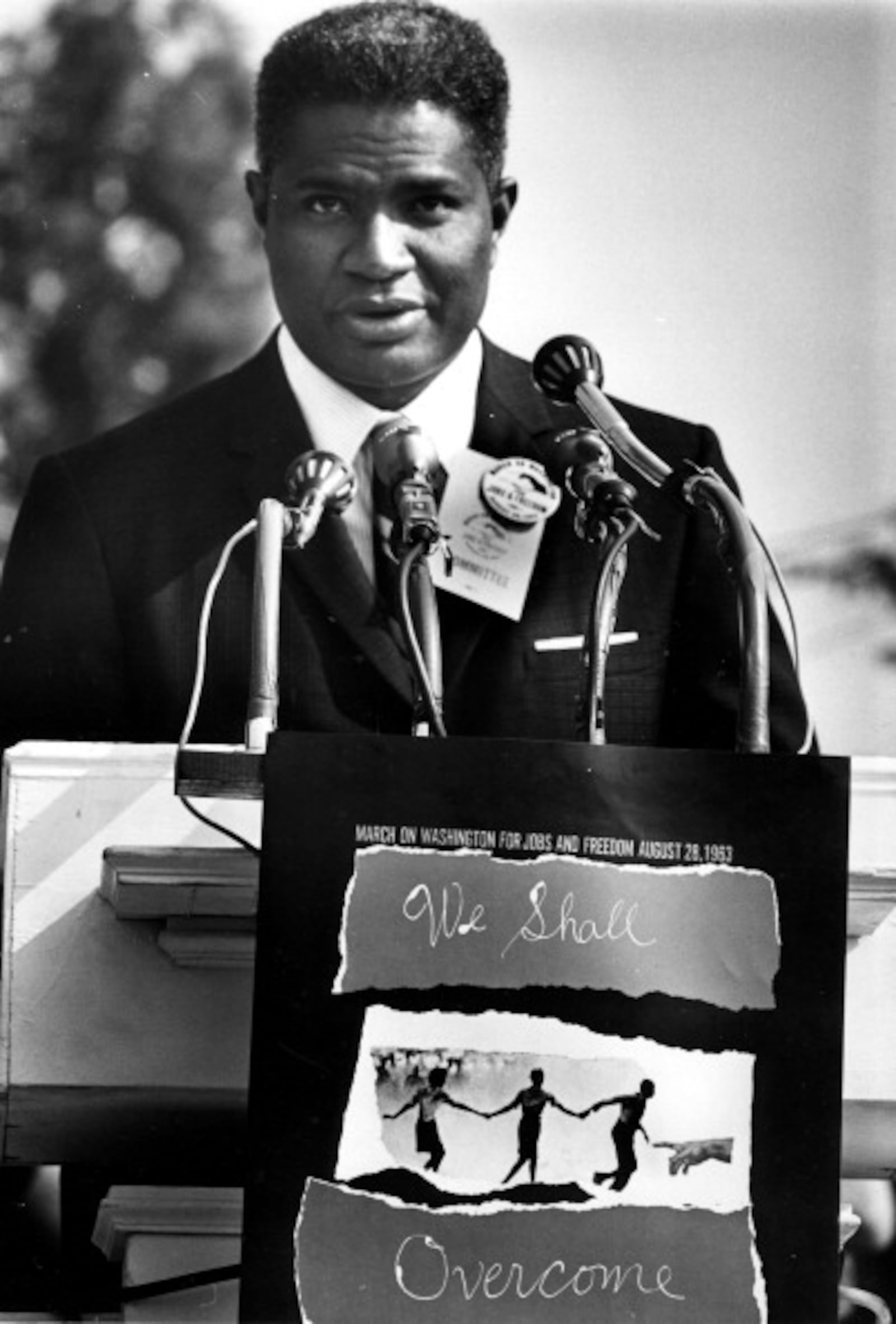 American actor and Civil Rights activist Ossie Davis (1917 - 2005) speaks before a crowd during the March on Washington for Jobs and Freedom, Washington DC, August 28, 1963. The march and rally provided the setting for the Reverend Martin Luther King Jr's iconic 'I Have a Dream' speech. The 'UAW' seen on several hats refers to the United Auto Workers union. (Photo by PhotoQuest/Getty Images)