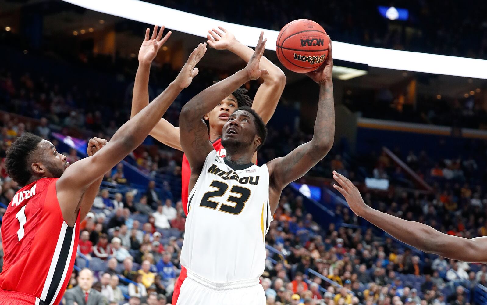 Photos: Georgia holds off Missouri in the SEC tournament