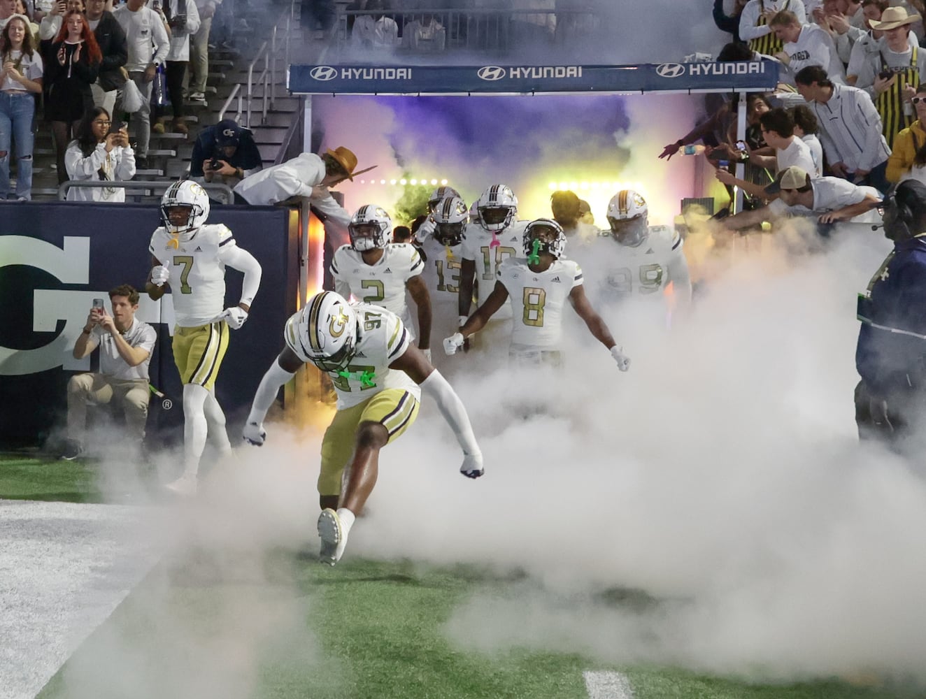 Georgia Tech players take the field before an NCAA college football game between Georgia Tech and Syracuse in Atlanta on Saturday, Nov. 18, 2023.  Georgia Tech won, 31 - 22. (Bob Andres for the Atlanta Journal Constitution)