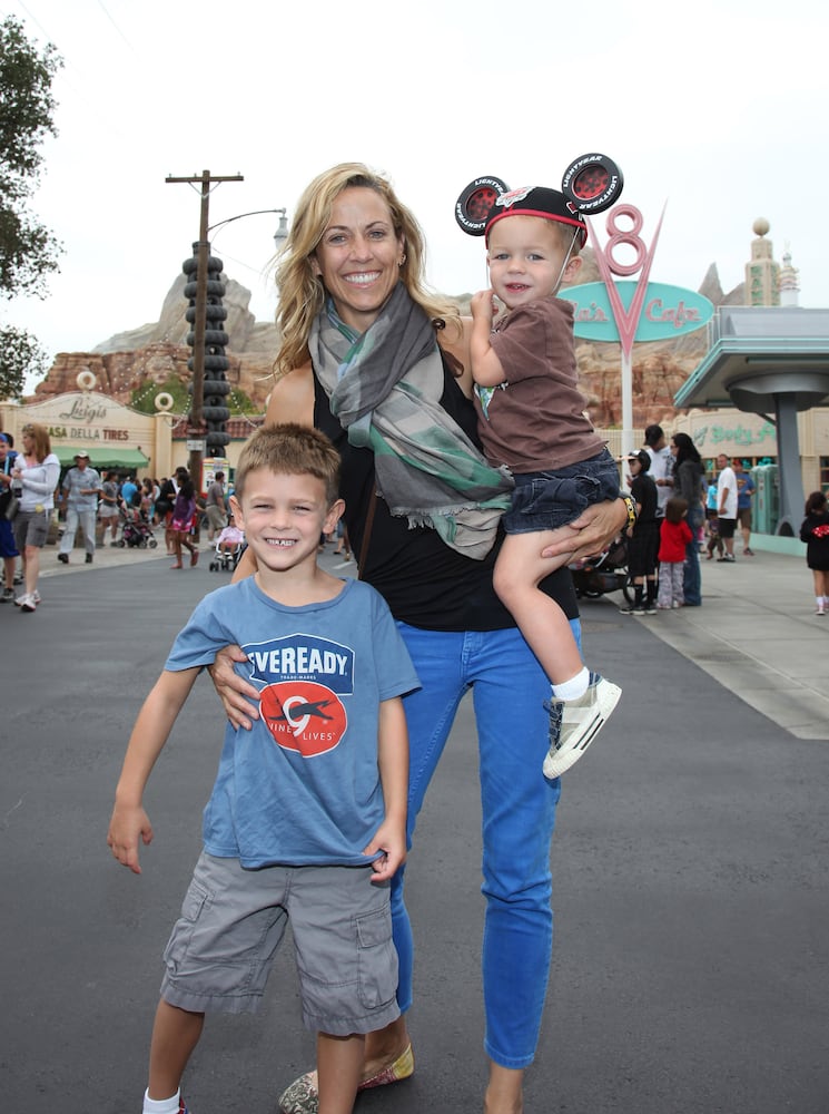 Stars get goofy at Disneyland