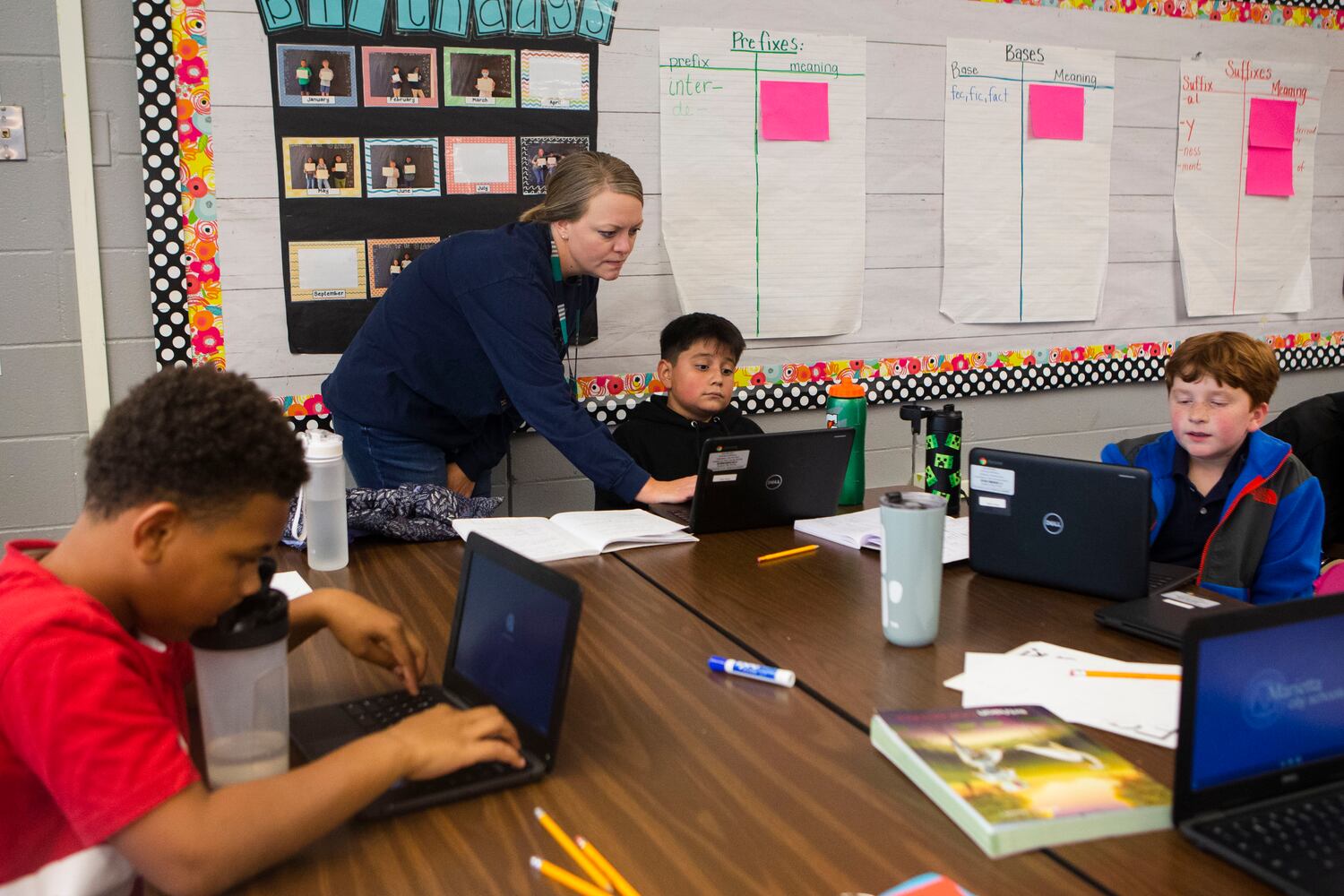 Trisha Tanner, fifth-grade teacher, gives instructions to her students during class on Wednesday, November 16, 2022, at Hickory Hills Elementary School in Marietta, Georgia. Marietta City Schools, like schools across the country, are working to overcome learning loss caused by the pandemic. CHRISTINA MATACOTTA FOR THE ATLANTA JOURNAL-CONSTITUTION