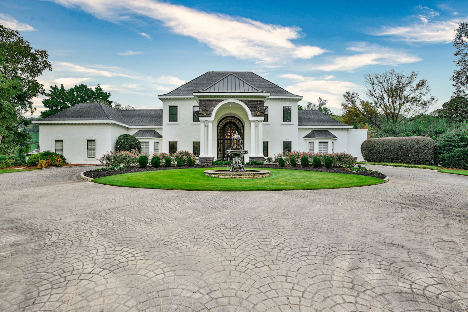 $6 million equestrian estate hits the market on Chattahoochee River