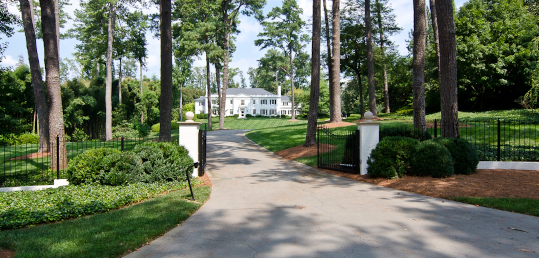 Tuxedo Park home owned by Guy Millner listed for $8.9 million