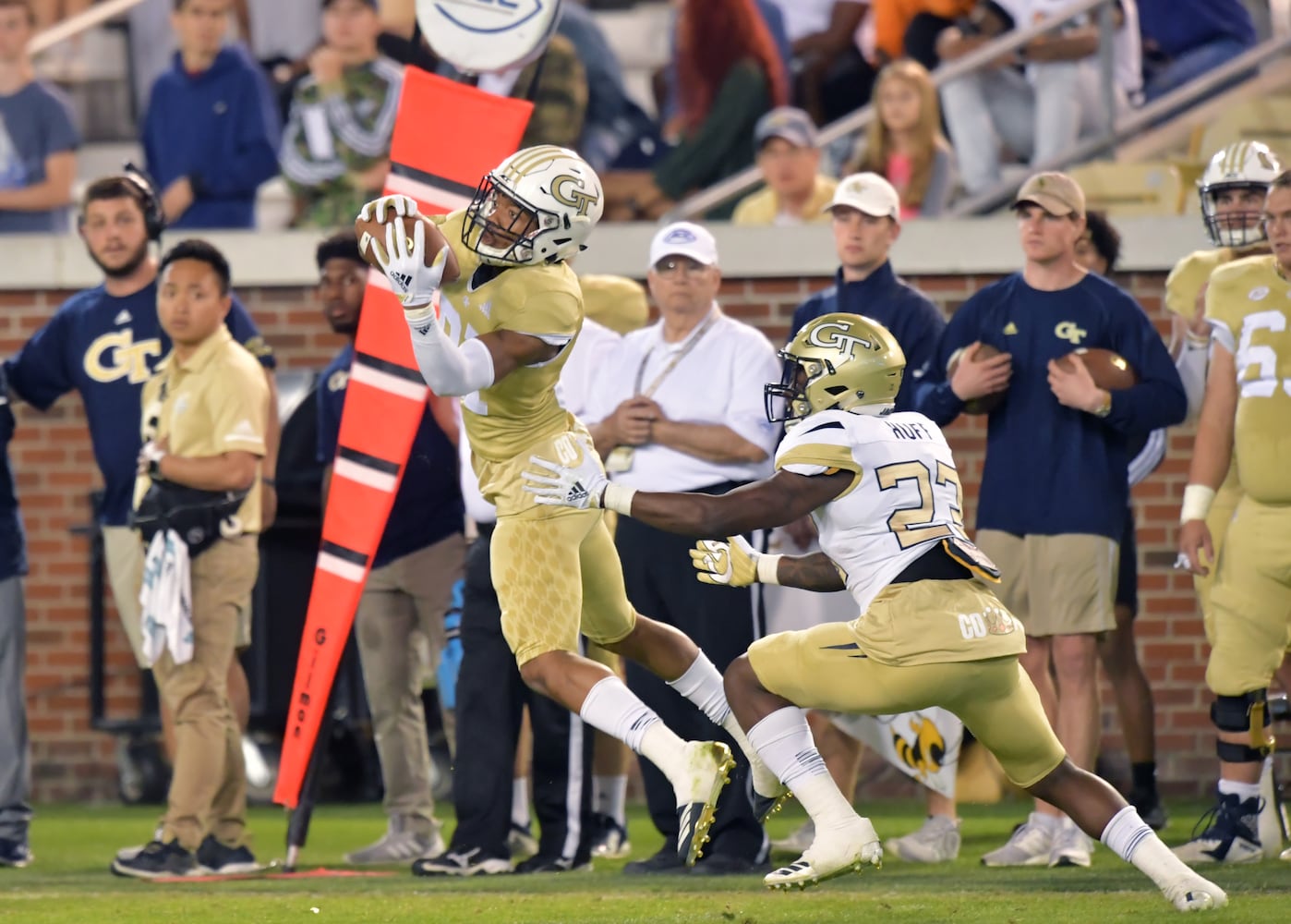 Photos: Jackets play football spring game