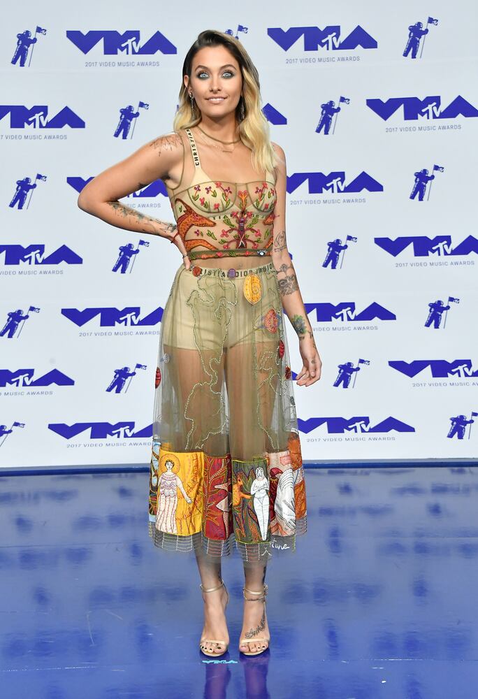 Photos: Stars arrive for the 2017 MTV VMAs