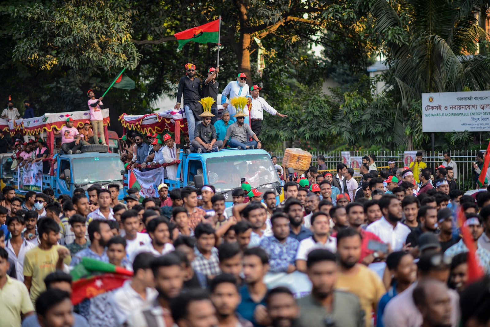 Thousands of Bangladesh Nationalist Party (BNP) activists participate in a rally in Dhaka, Bangladesh, Friday, Nov. 8, 2024. (AP Photo/Mahmud Hossain Opu)