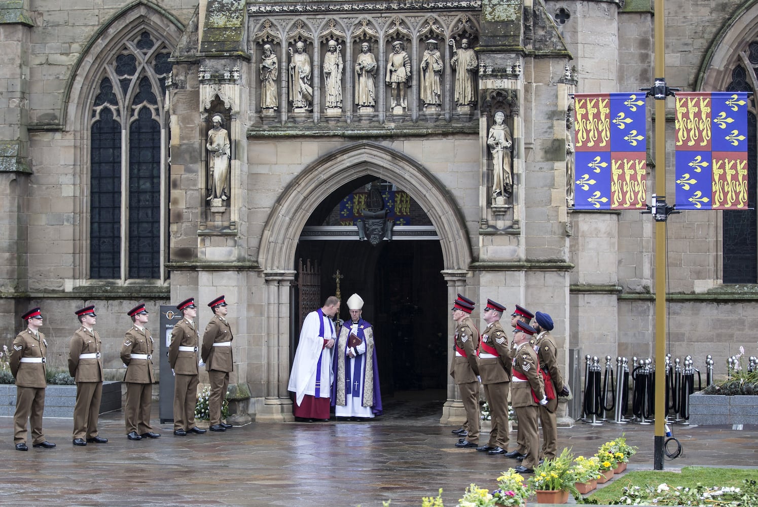 Richard III's belated burial