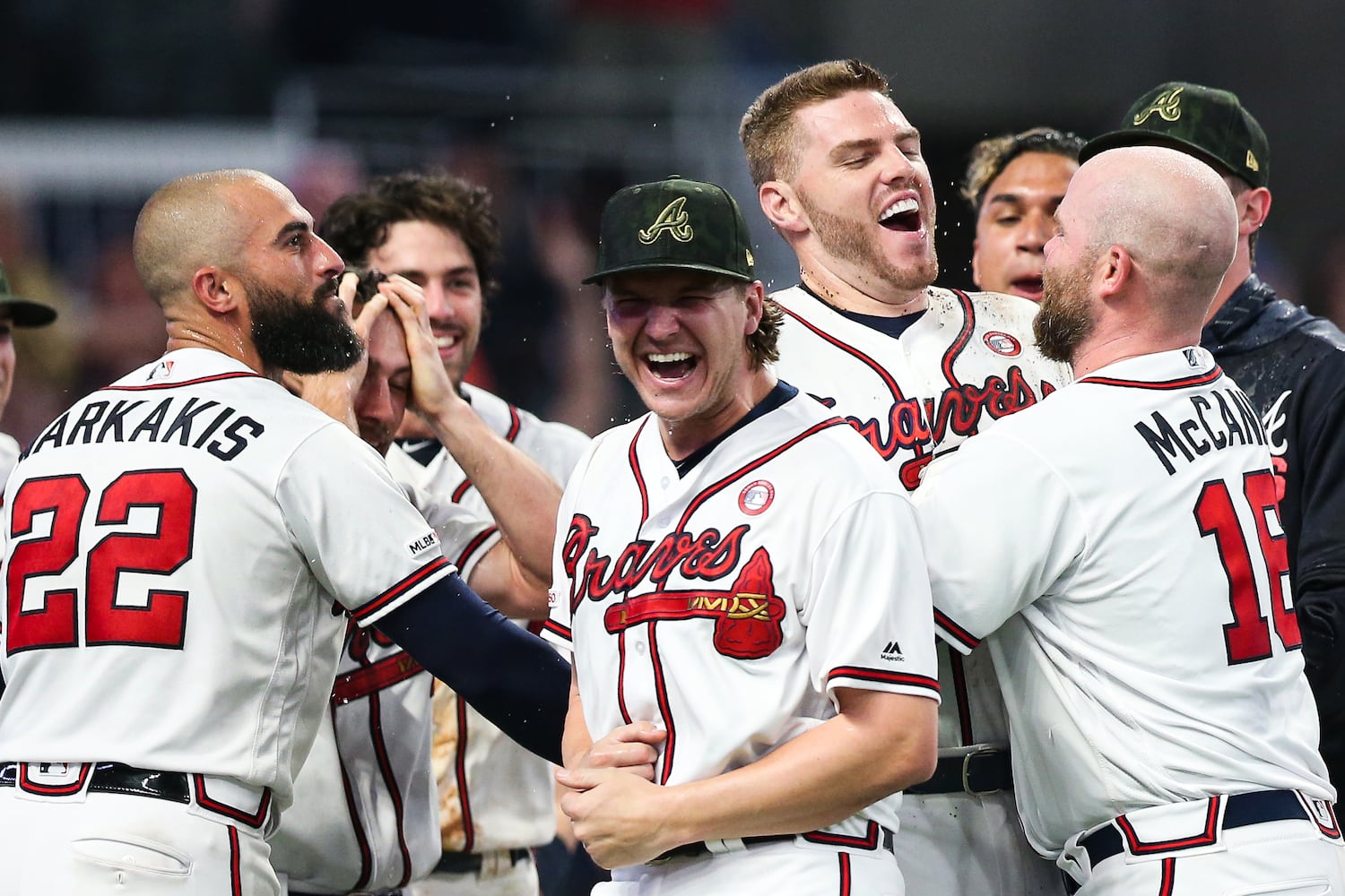 Photos: Freeman, Riley go deep in Braves’ win over Brewers