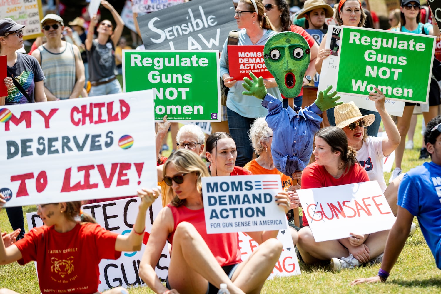 A RALLY ORGANIZED BY MOMS DEMAND ACTION