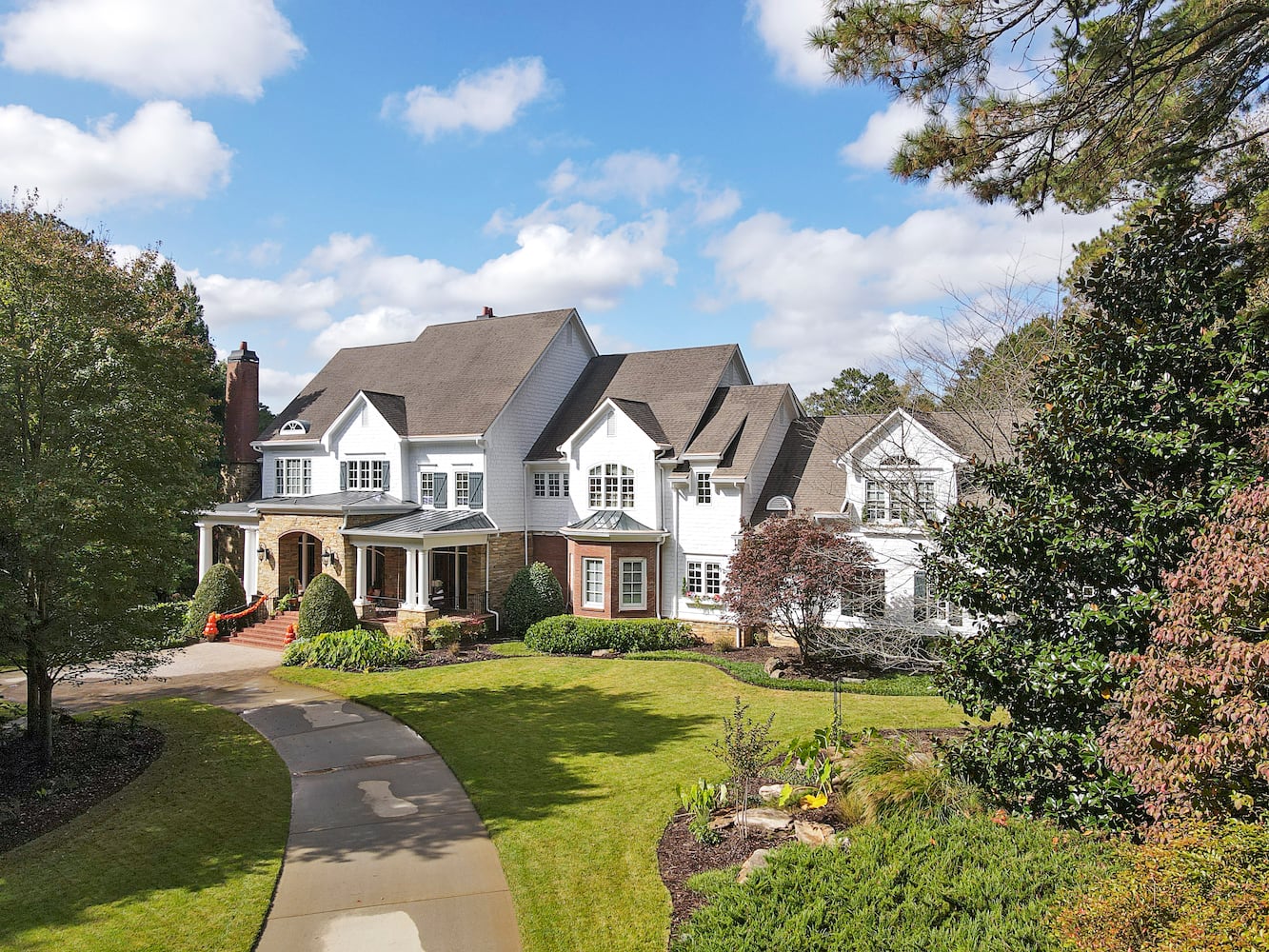 $5 million Alpharetta home front