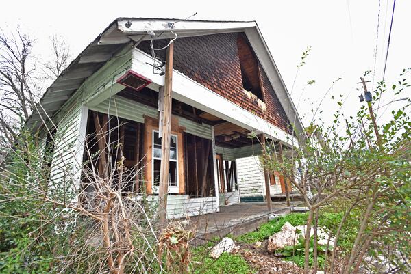 Some cities, like Atlanta, have struggled to implement anti-blight programs. This is an AJC file photo from Atlanta, not Stone Mountain. (HYOSUB SHIN / HSHIN@AJC.COM)